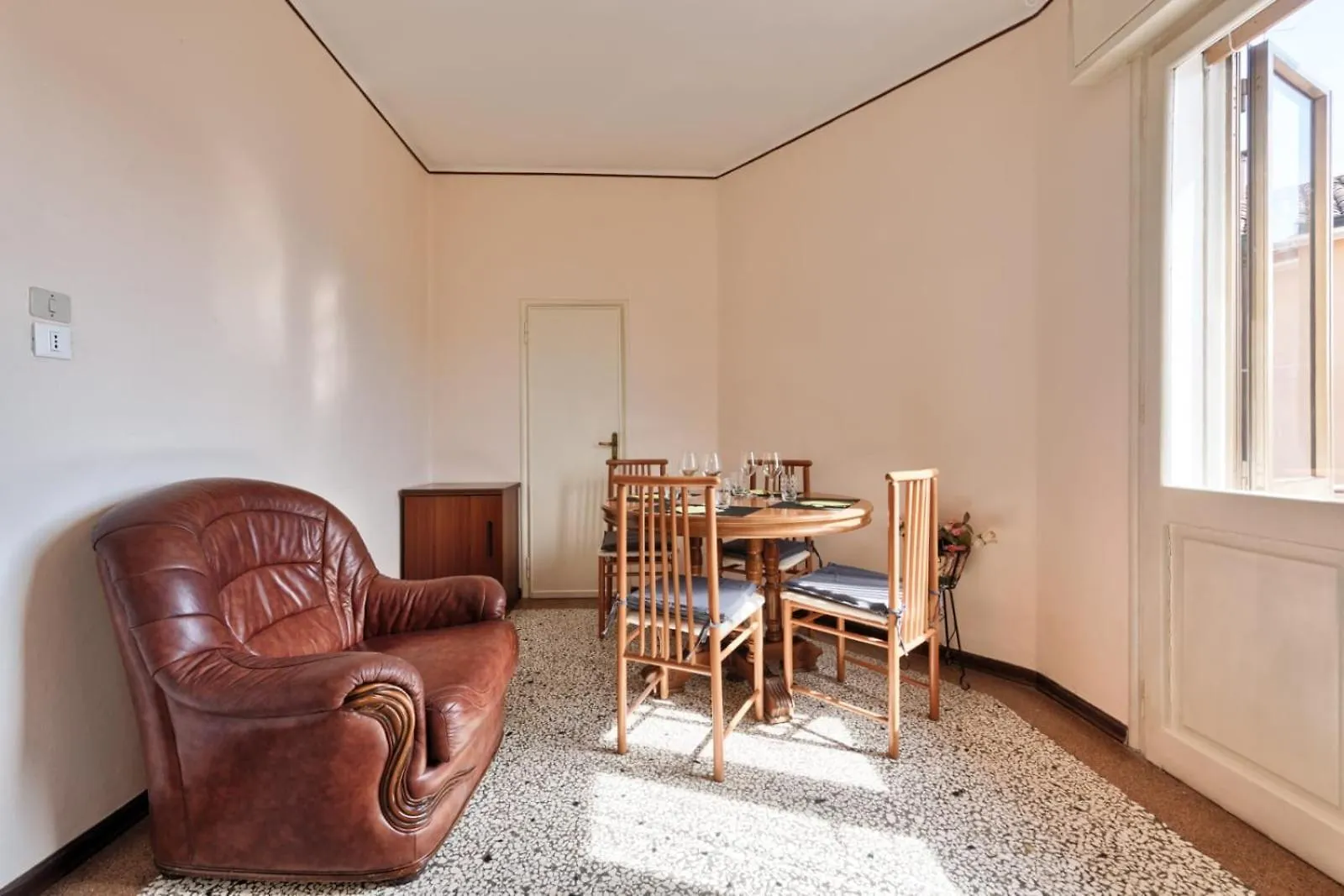 2 Bedroom Apartment Mestre Train Station Venice
