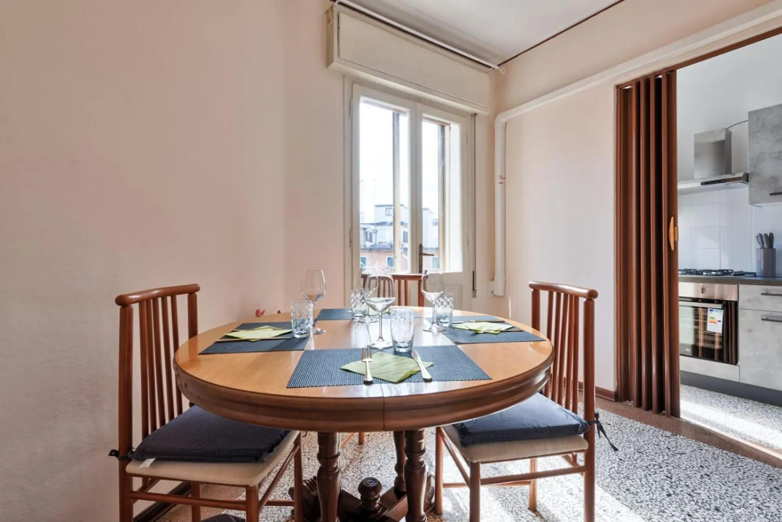 2 Bedroom Apartment Mestre Train Station Venice