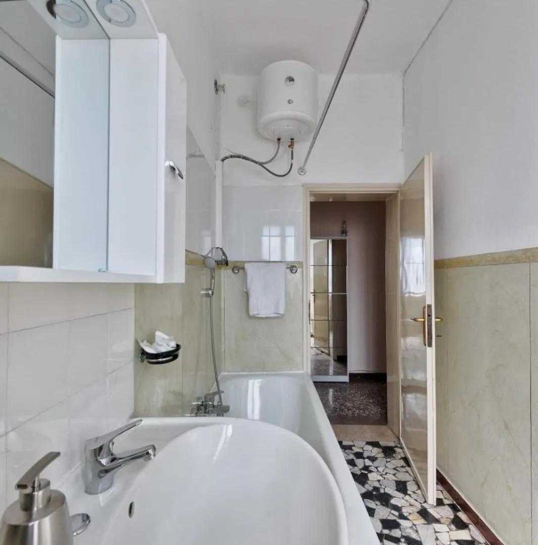 2 Bedroom Apartment Mestre Train Station Venice