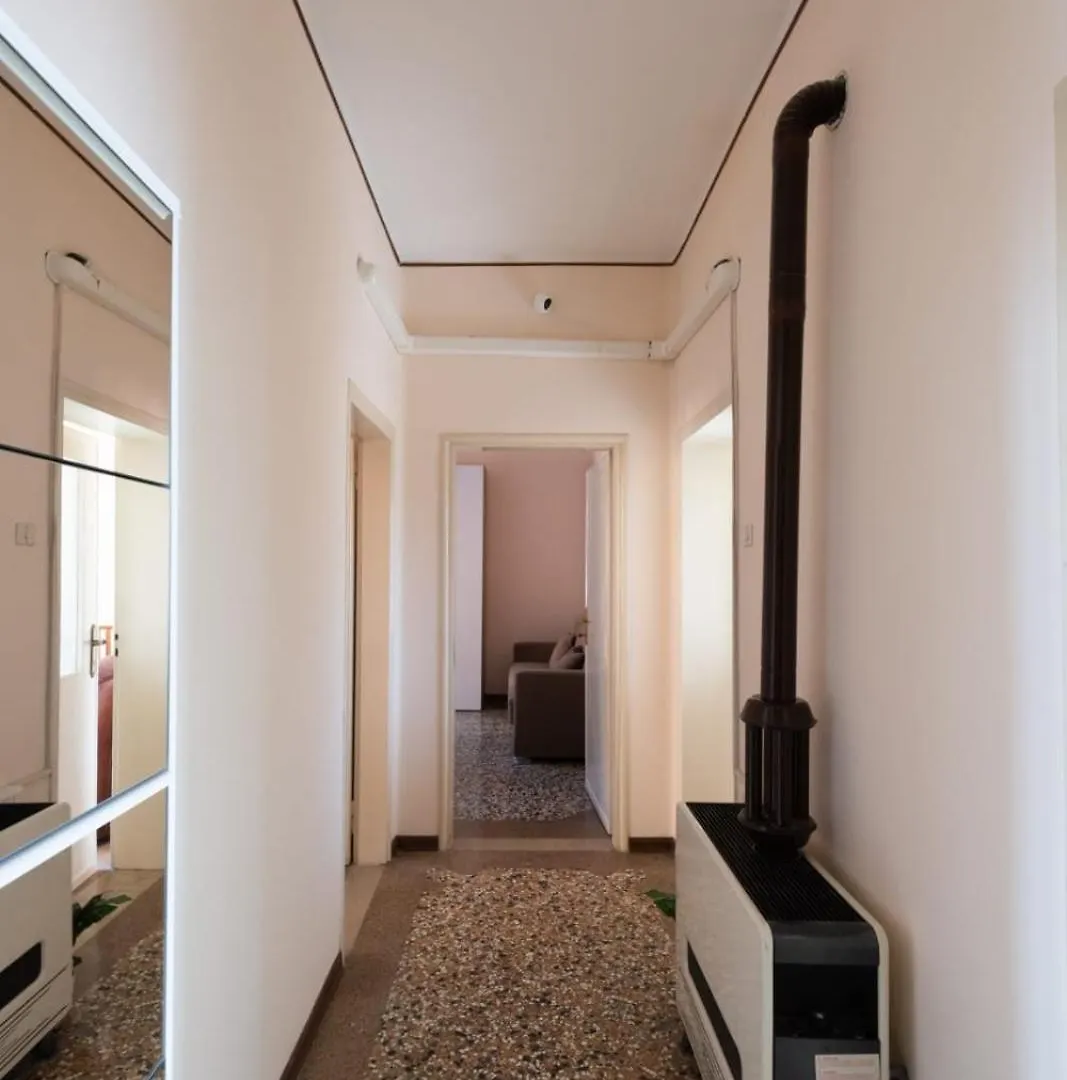 2 Bedroom Apartment Mestre Train Station Venice Italy